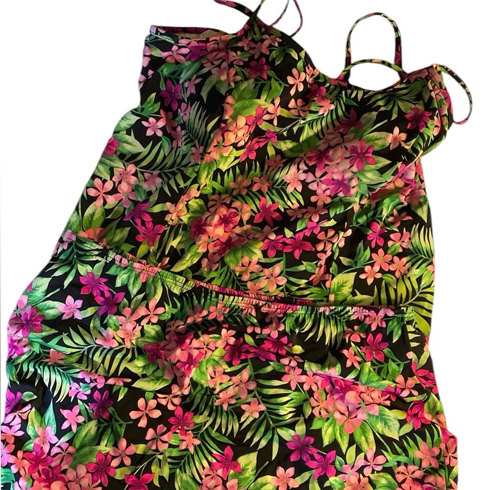Women’s plus size 2 piece swimsuit | tankini w/ built-in bra & swim skirt